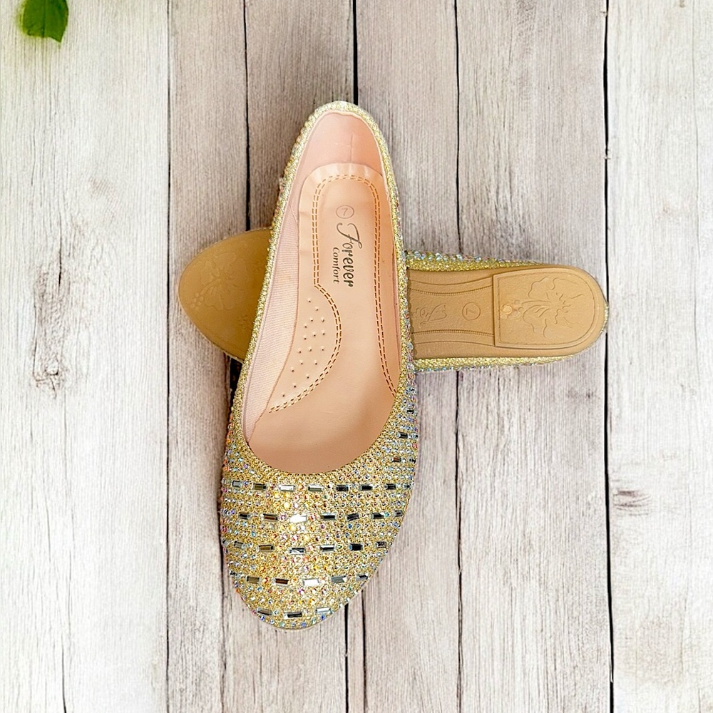 NWOB! Forever Comfort Gold Rhinestone Flats